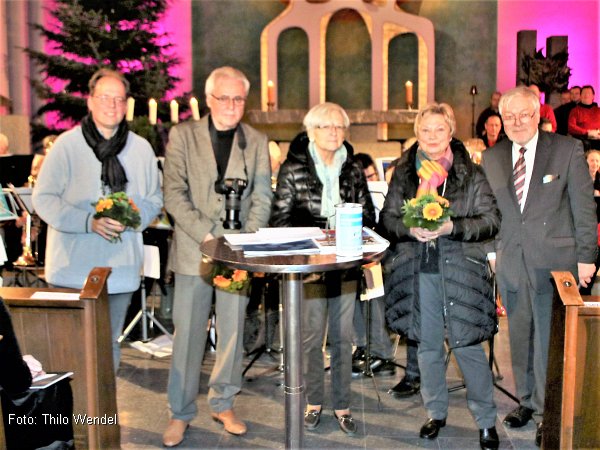 Dank durch Winfried Dahn (r.): Oliver Nöthel, Jürgen Riechers, Hannelore Clasing, Christa Dahn (v.l. / Foto: Thilo Wendel